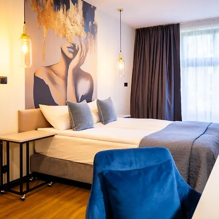 Couette-café Motto Riverside 3*